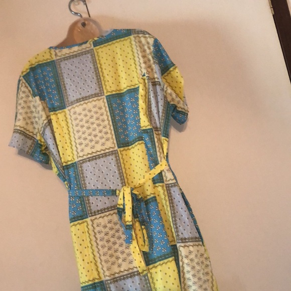 Woman’s MPH collection abstract MPH colorful dress - Picture 10 of 14